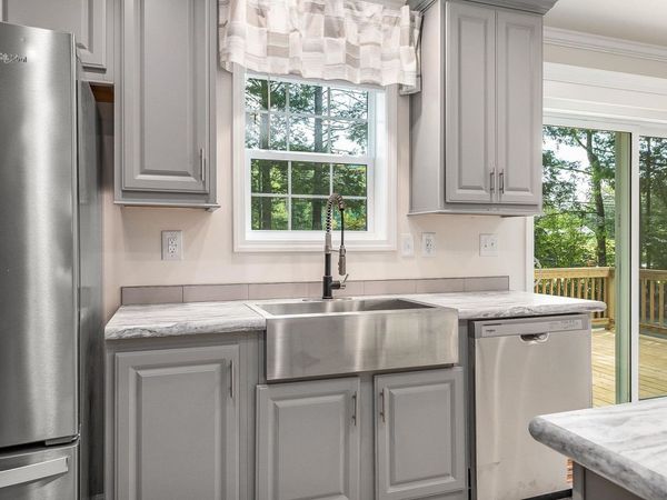 3 Alison Circle, Hampton, NH 03842