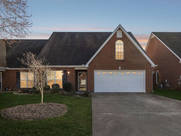 408 Golfview Ct, Murfreesboro, TN 37127