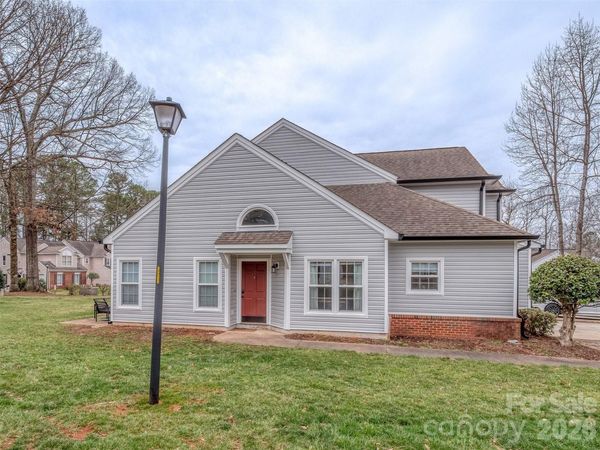 8603 Fox Chase Lane , Charlotte, NC 28269