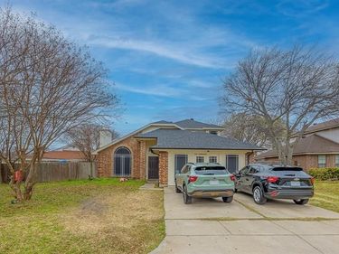 101 Chapel Creek, Fort Worth, TX 76108