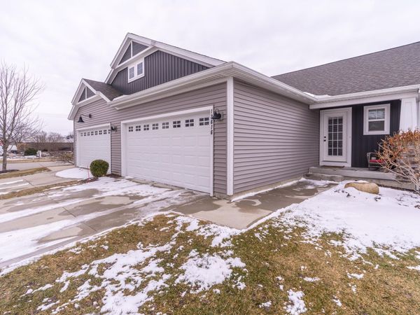 13616 Legends View Court, Unit #33, Holland, MI 49424