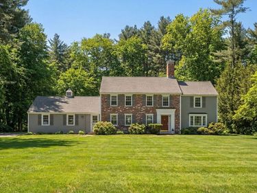 30 Surrey Lane, Topsfield, MA 01983