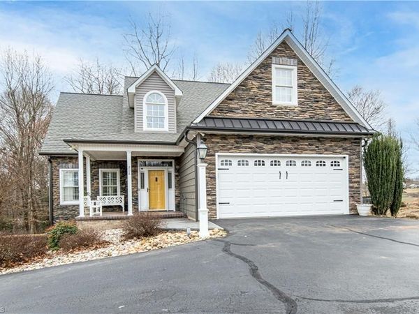 208 Triplett Street , Jonesville, NC 28642