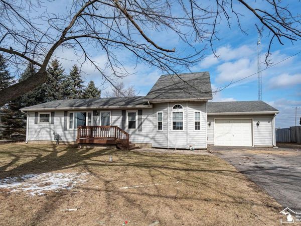 330 E Rauch Road, Temperance, MI 48182