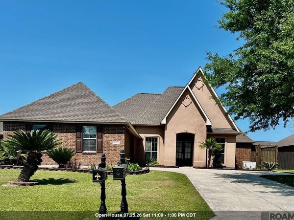 41152 New Orleans Dr, Sorrento, LA 70778