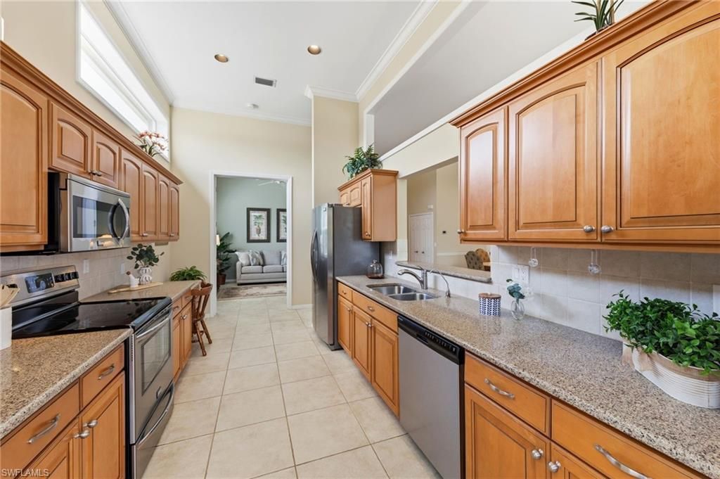 19427 Silver Oak Dr, Estero, FL 33967 Photo