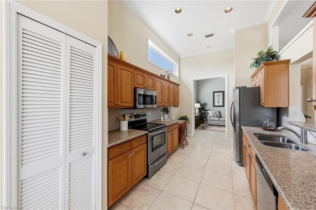 19427 Silver Oak Dr, Estero, FL 33967 Photo