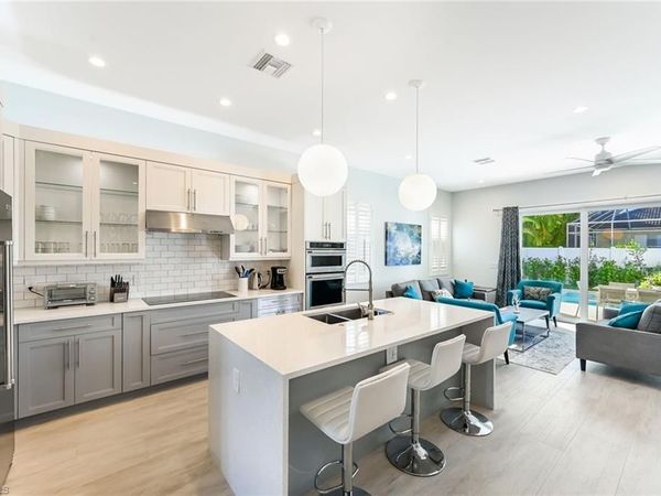 596 111th AVE N, NAPLES, FL 34108