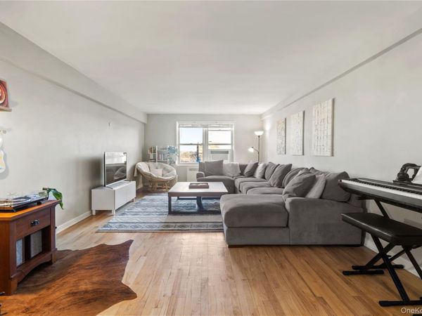 7210 112th Street, Unit 6D, Forest Hills, NY 11375