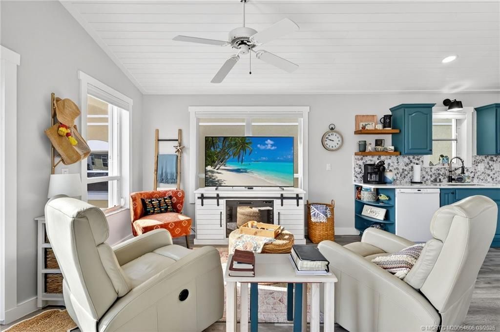 1285 Nettles Boulevard, Jensen Beach, FL 34957 Photo