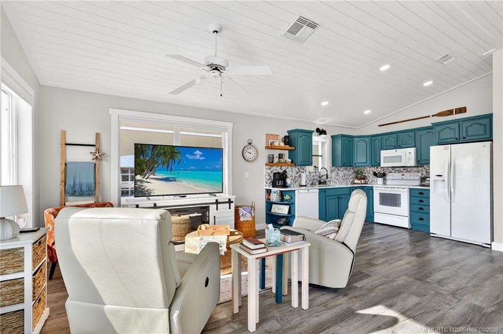 1285 Nettles Boulevard, Jensen Beach, FL 34957 Photo