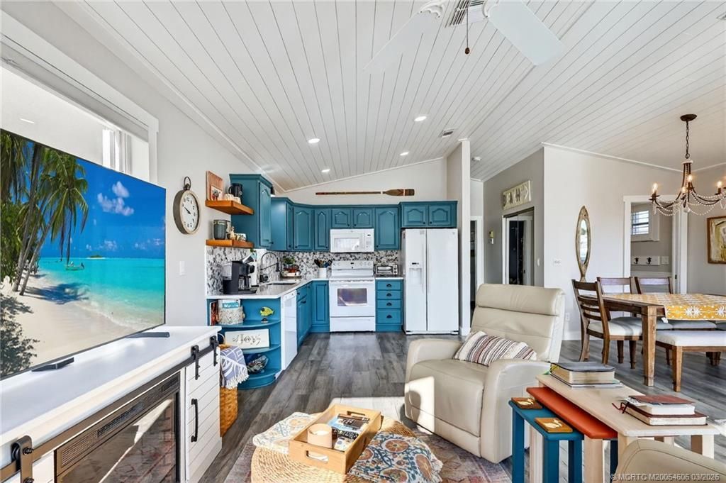 1285 Nettles Boulevard, Jensen Beach, FL 34957 Photo