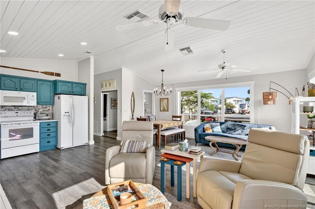 1285 Nettles Boulevard, Jensen Beach, FL 34957 Photo