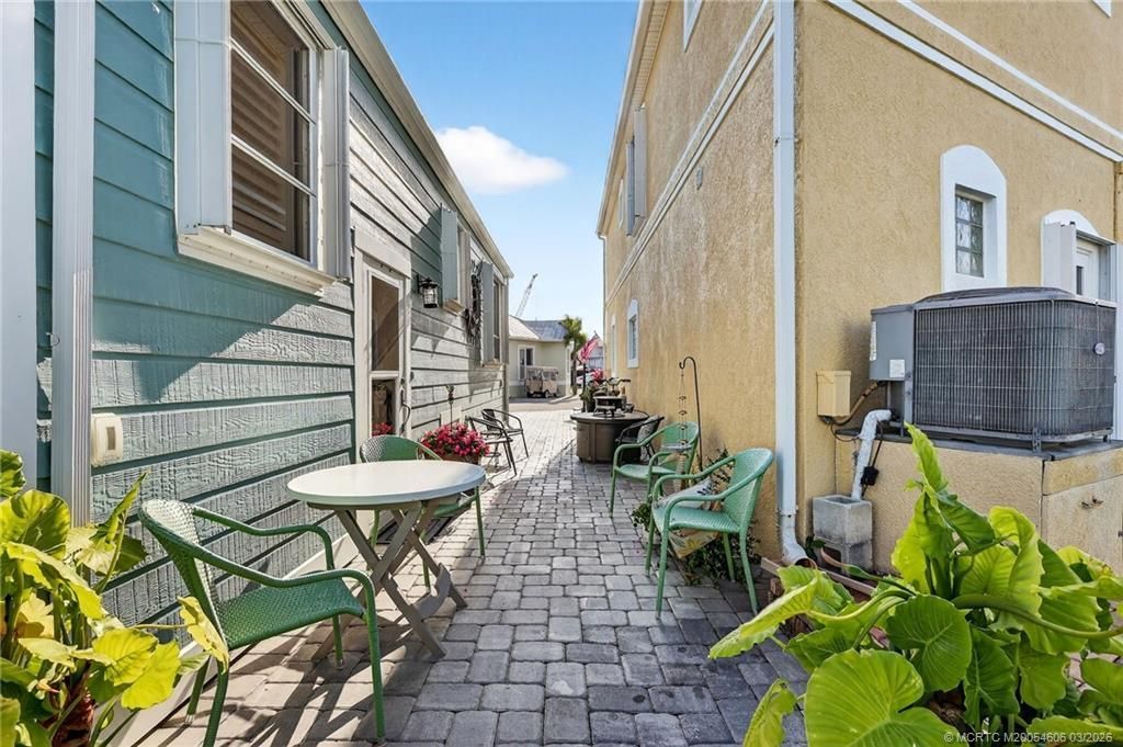 1285 Nettles Boulevard, Jensen Beach, FL 34957 Photo