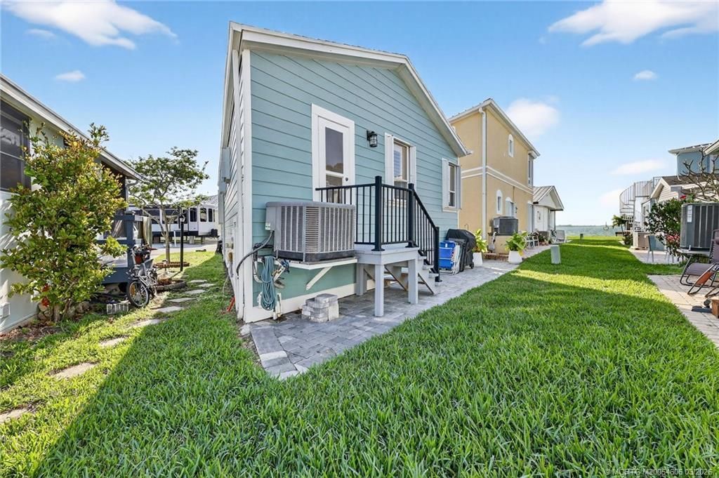 1285 Nettles Boulevard, Jensen Beach, FL 34957 Photo