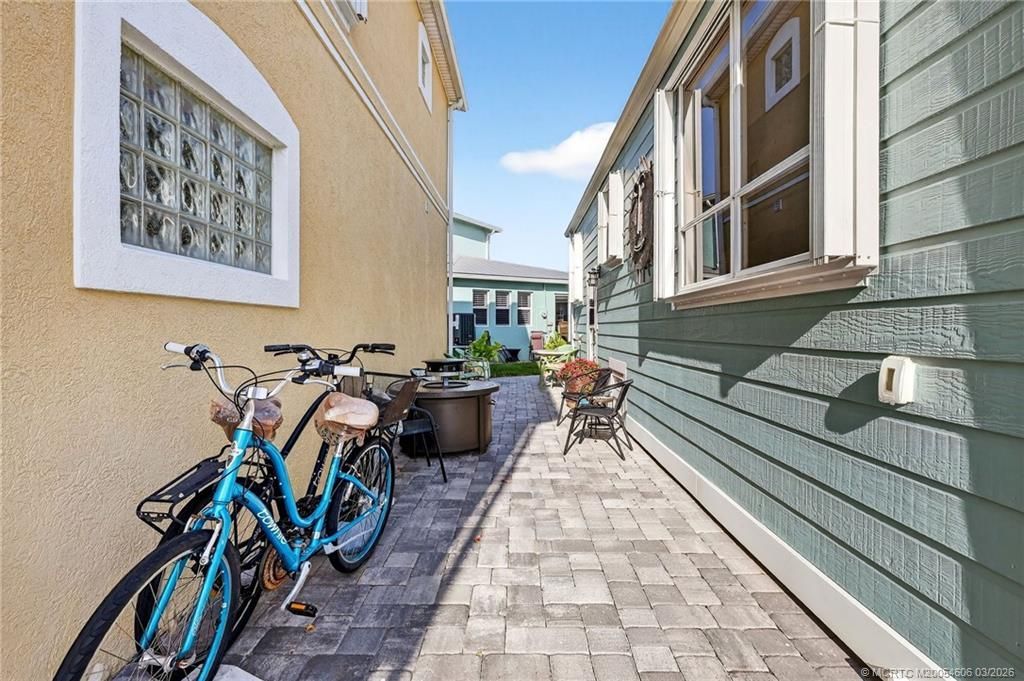 1285 Nettles Boulevard, Jensen Beach, FL 34957 Photo