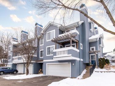 15665 24th Avenue N, Unit H, Plymouth, MN 55447