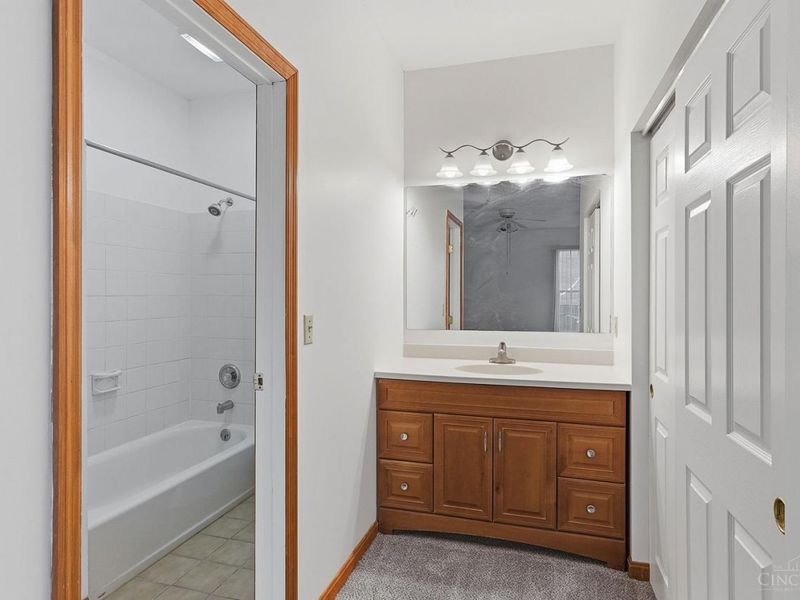 944 Summit Avenue, Cincinnati, OH 45204 Photo 11