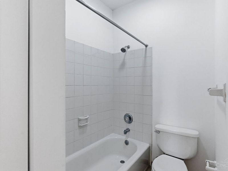 944 Summit Avenue, Cincinnati, OH 45204 Photo 12