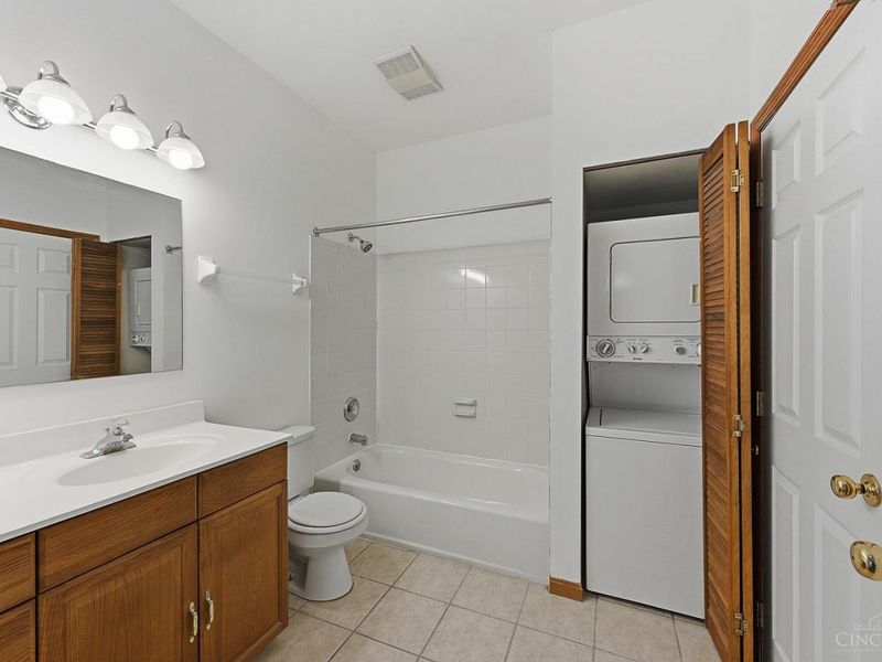 944 Summit Avenue, Cincinnati, OH 45204 Photo 6