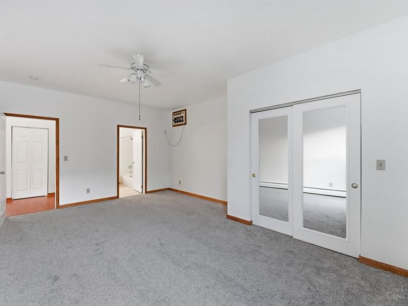 944 Summit Avenue, Cincinnati, OH 45204 Photo 7