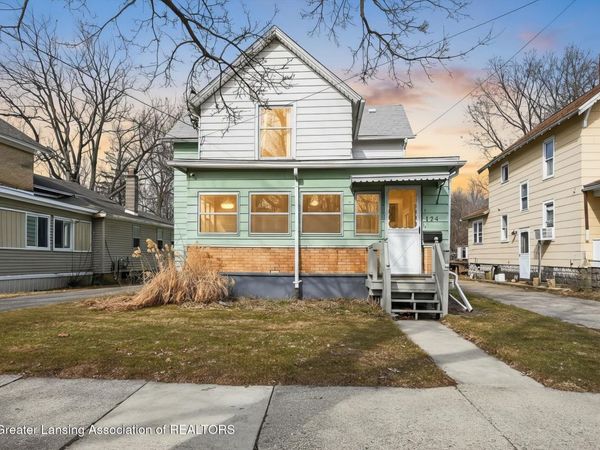 124 W Willow Street, Lansing, MI 48906