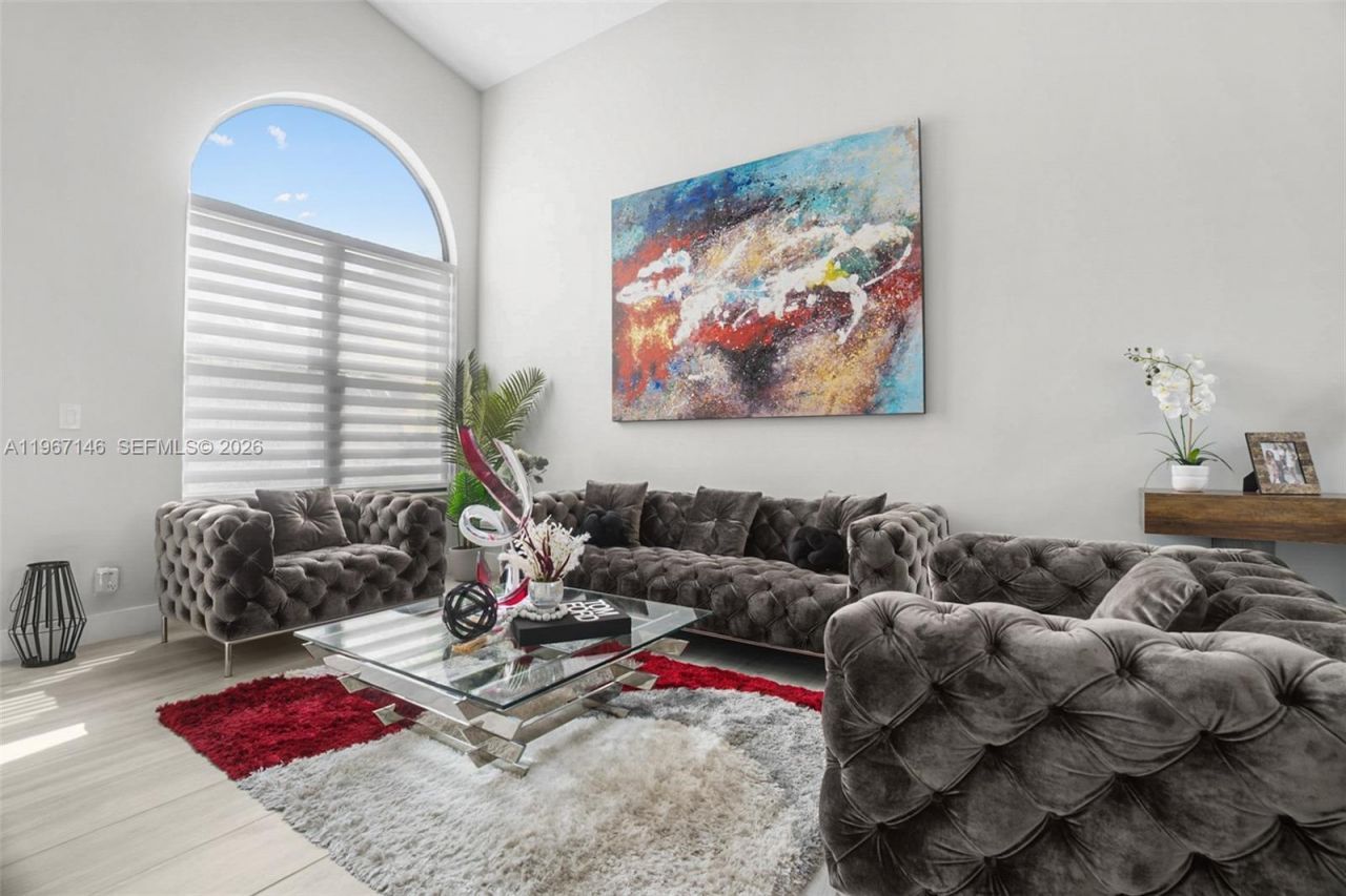 1034 NW 184th Way , Pembroke Pines, FL 33029 Photo