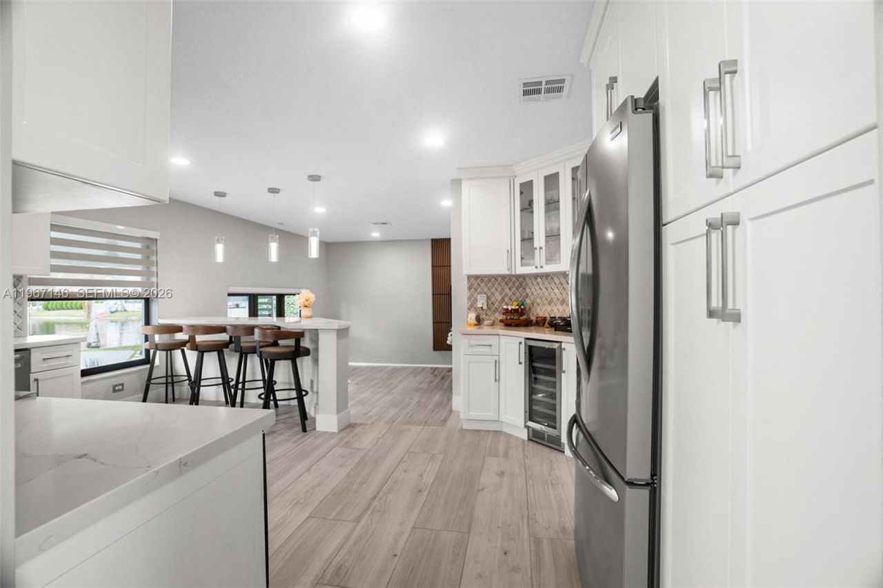 1034 NW 184th Way , Pembroke Pines, FL 33029 Photo