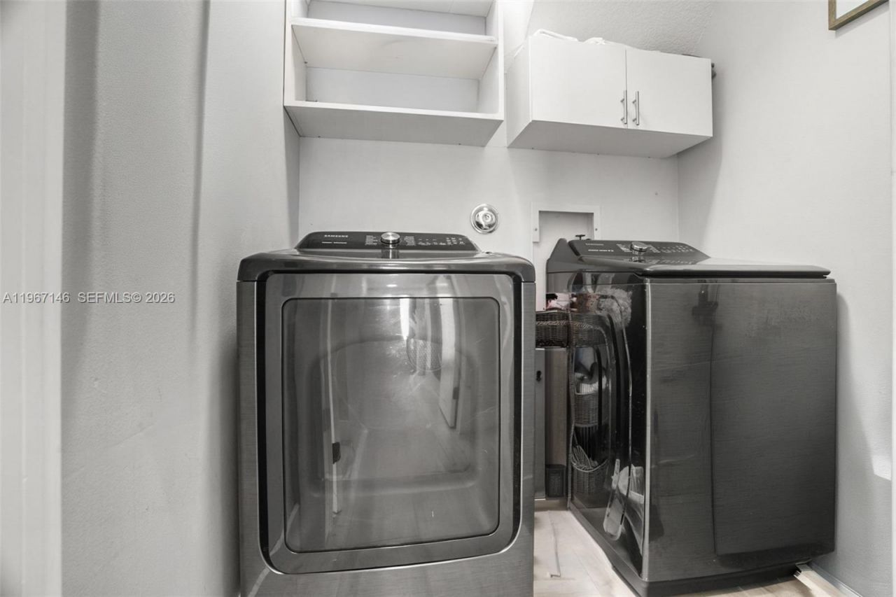 1034 NW 184th Way , Pembroke Pines, FL 33029 Photo