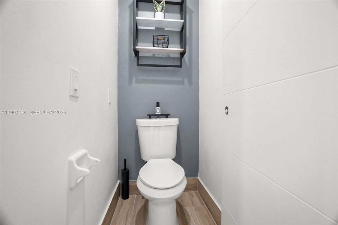 1034 NW 184th Way , Pembroke Pines, FL 33029 Photo