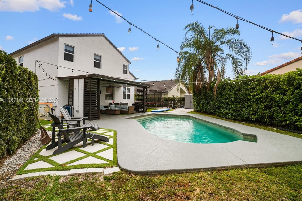 1034 NW 184th Way , Pembroke Pines, FL 33029 Photo