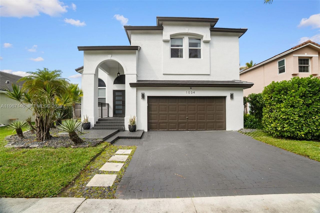 1034 NW 184th Way , Pembroke Pines, FL 33029 Photo