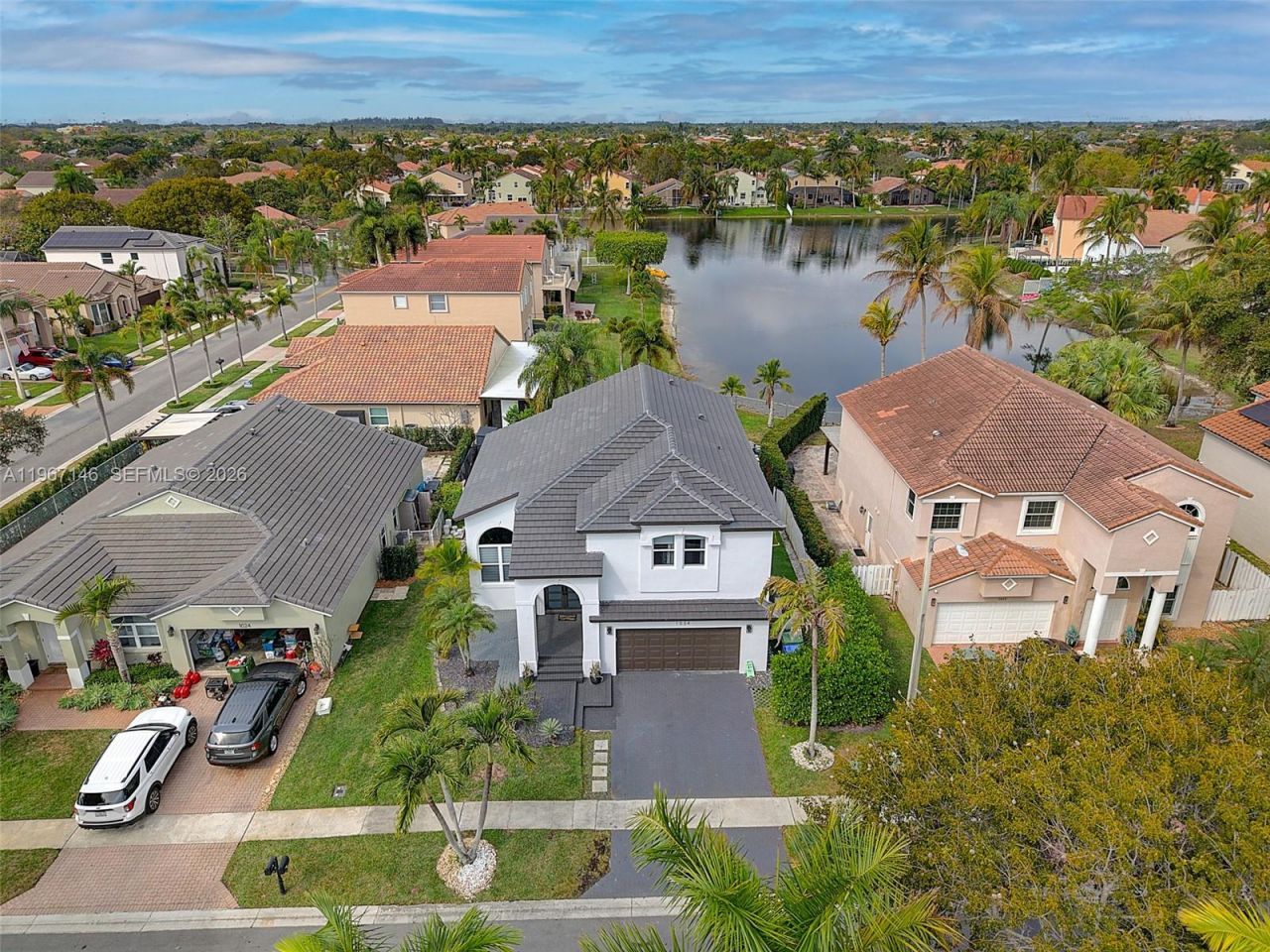 1034 NW 184th Way , Pembroke Pines, FL 33029 Photo