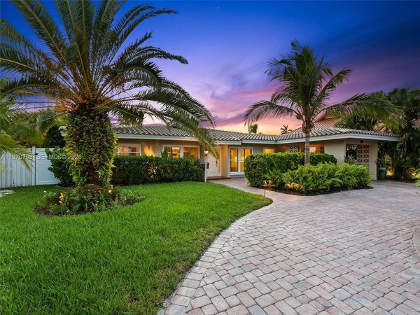 4231 NE 16th Ave , Oakland Park, FL 33334