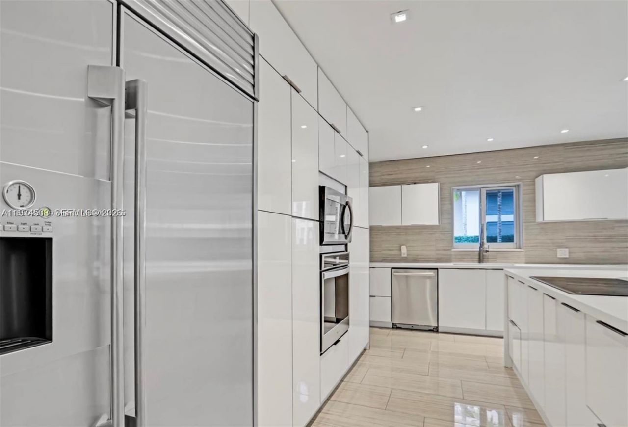 2341 Keystone Blvd , North Miami, FL 33181 Photo