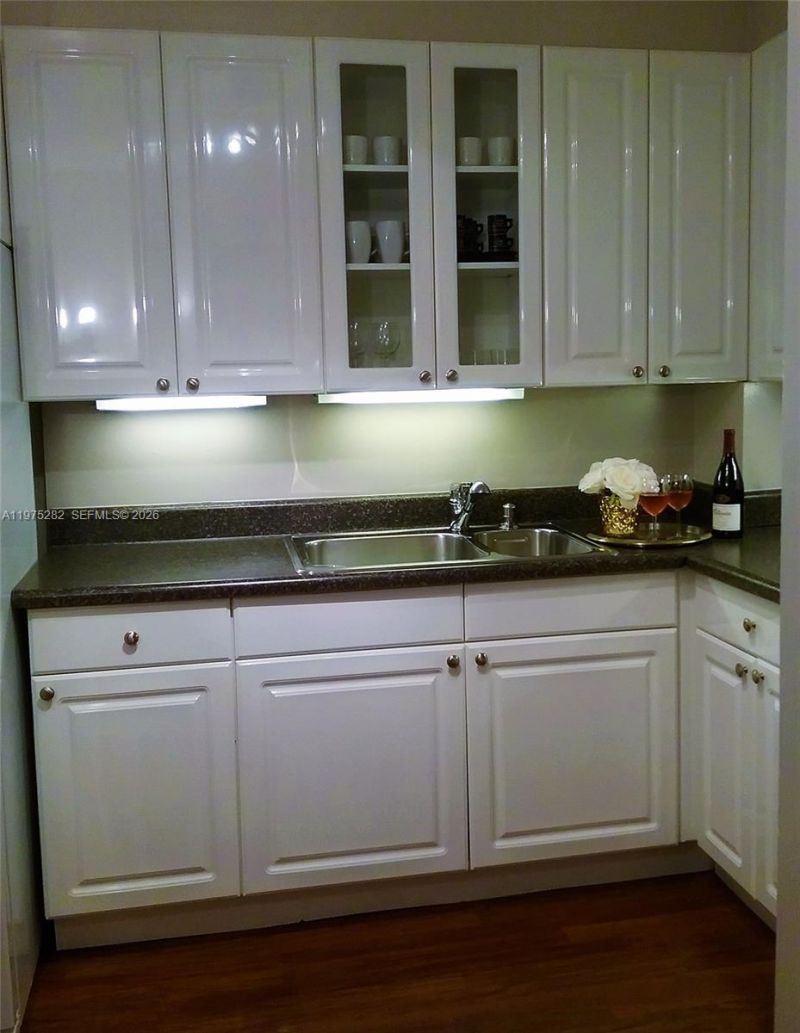 401 Golden Isles Dr , Unit 208, Hallandale Beach, FL 33009 Photo