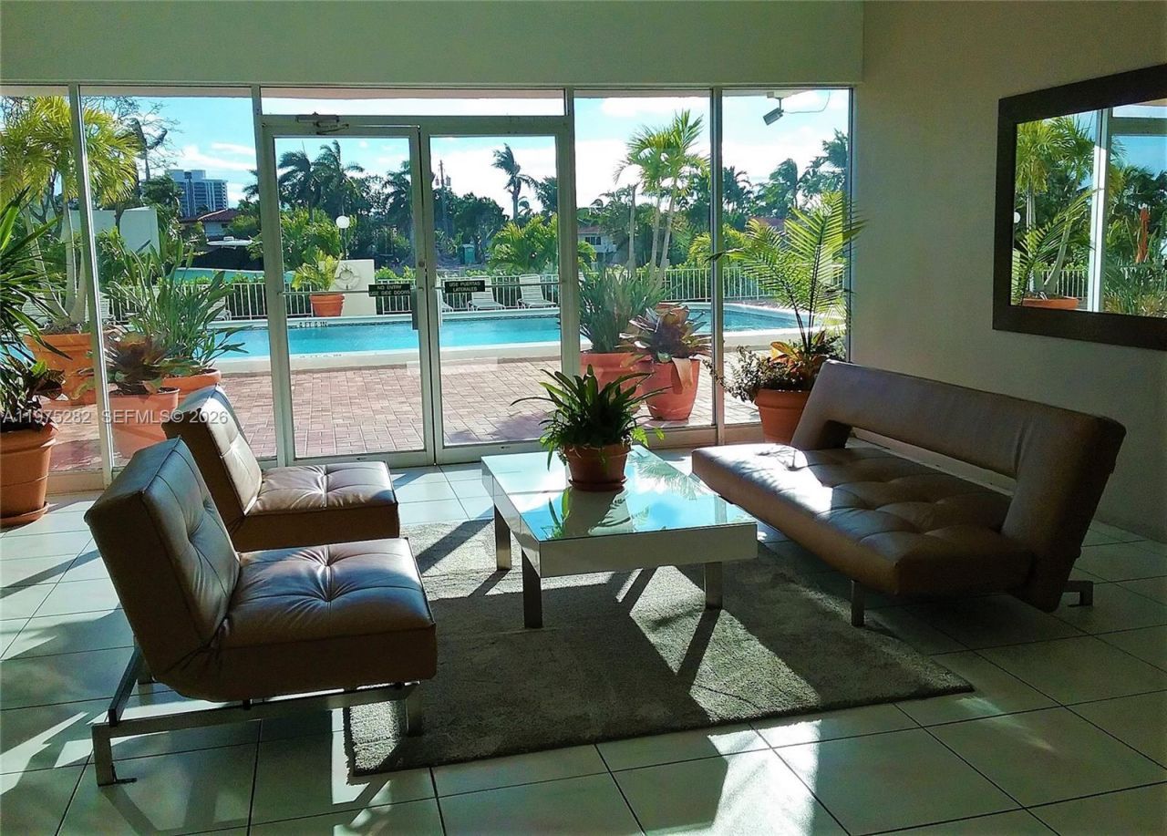 401 Golden Isles Dr , Unit 208, Hallandale Beach, FL 33009 Photo