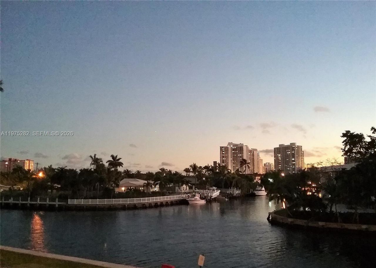 401 Golden Isles Dr , Unit 208, Hallandale Beach, FL 33009 Photo