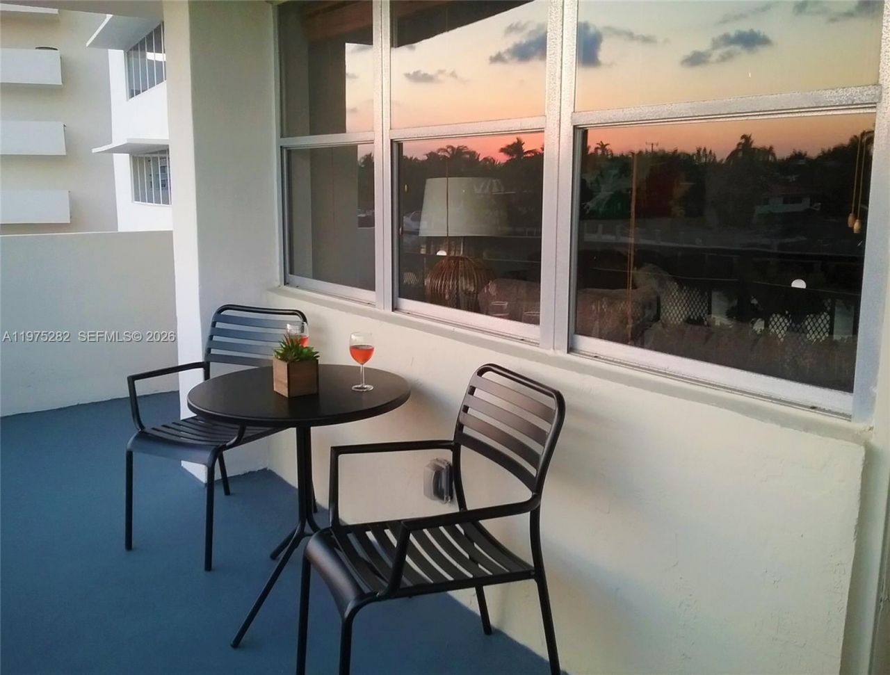 401 Golden Isles Dr , Unit 208, Hallandale Beach, FL 33009 Photo