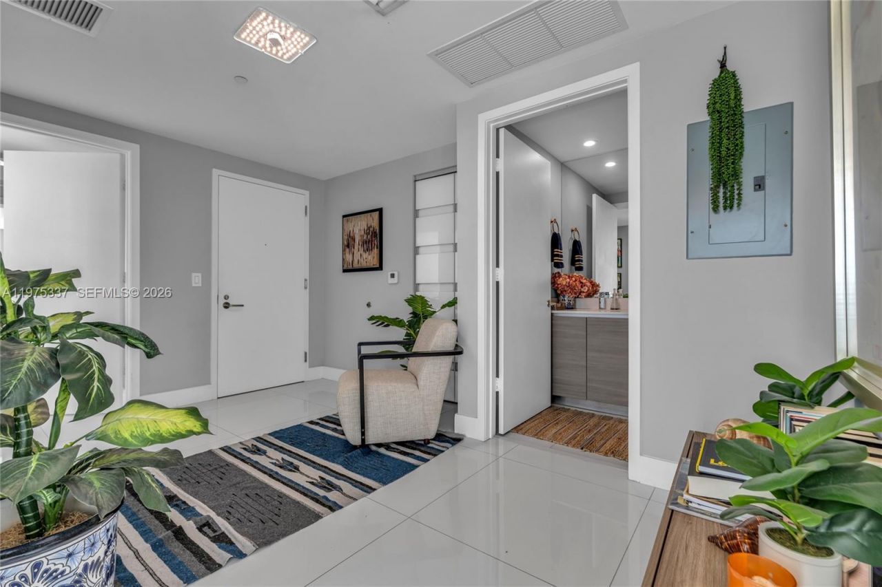 460 NE 28th St , Unit 1708, Miami, FL 33137 Photo