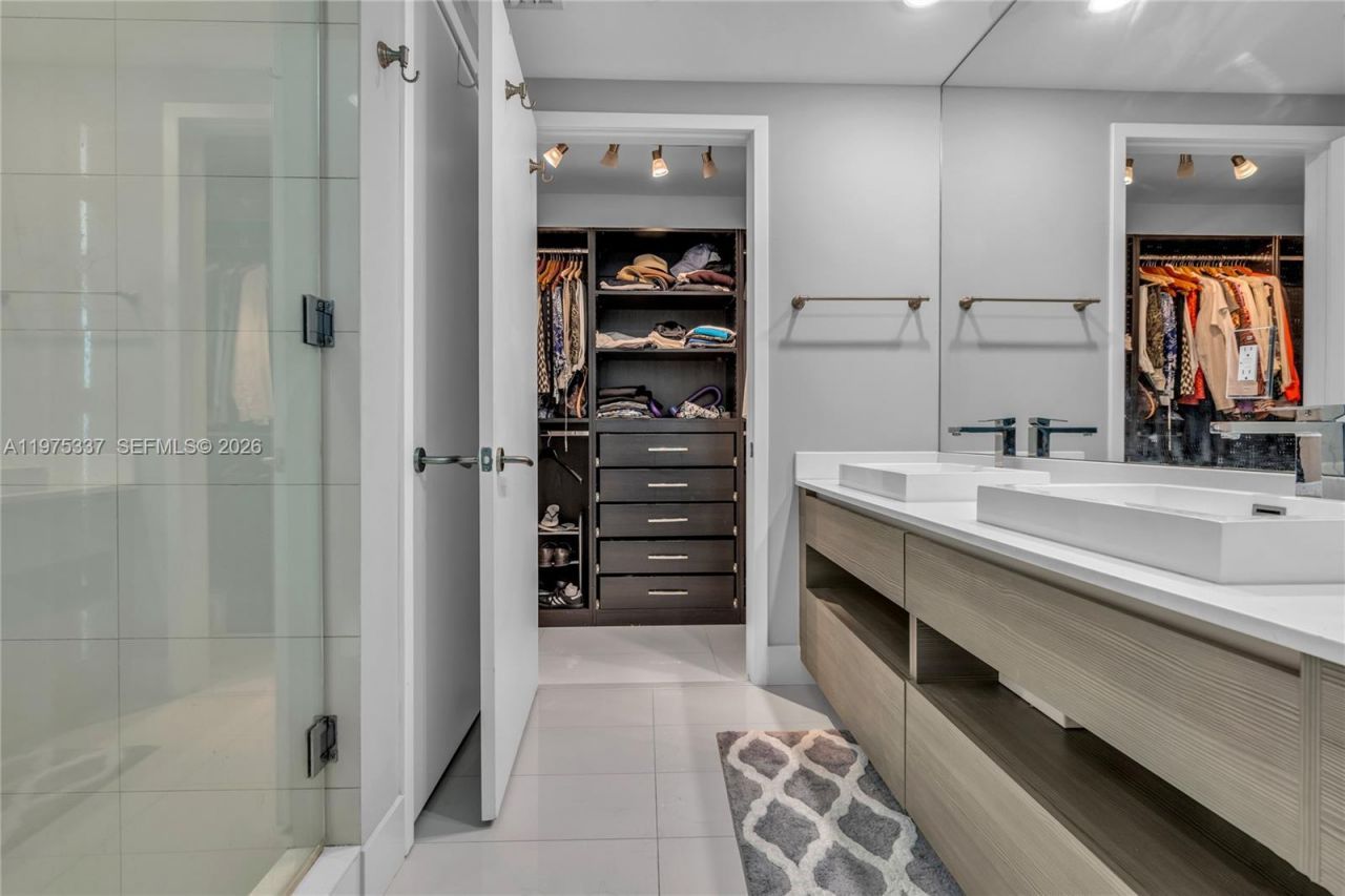 460 NE 28th St , Unit 1708, Miami, FL 33137 Photo