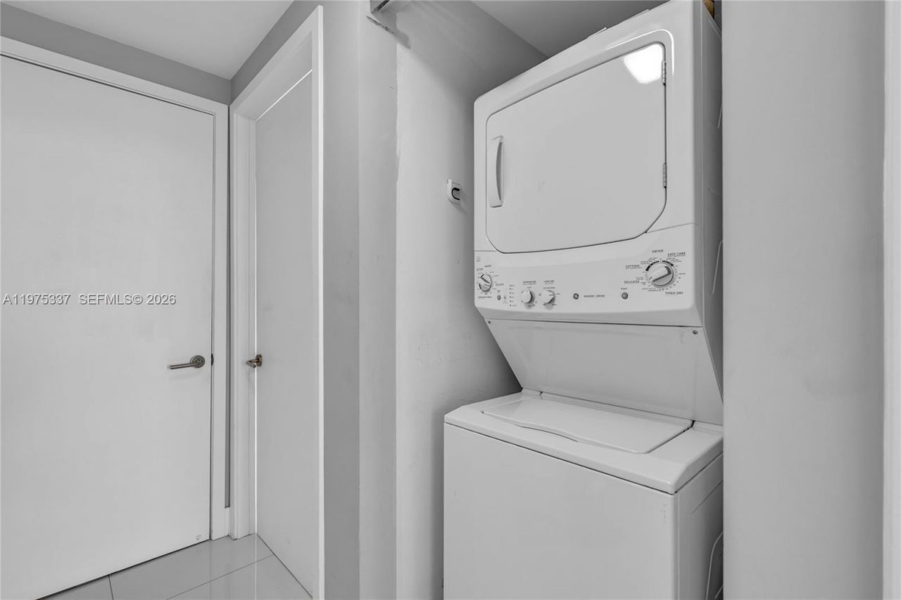 460 NE 28th St , Unit 1708, Miami, FL 33137 Photo