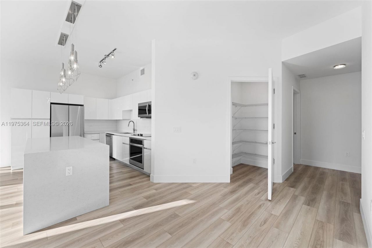 101 Diplomat Pkwy, Unit 1211, Hallandale Beach, FL 33009 Photo
