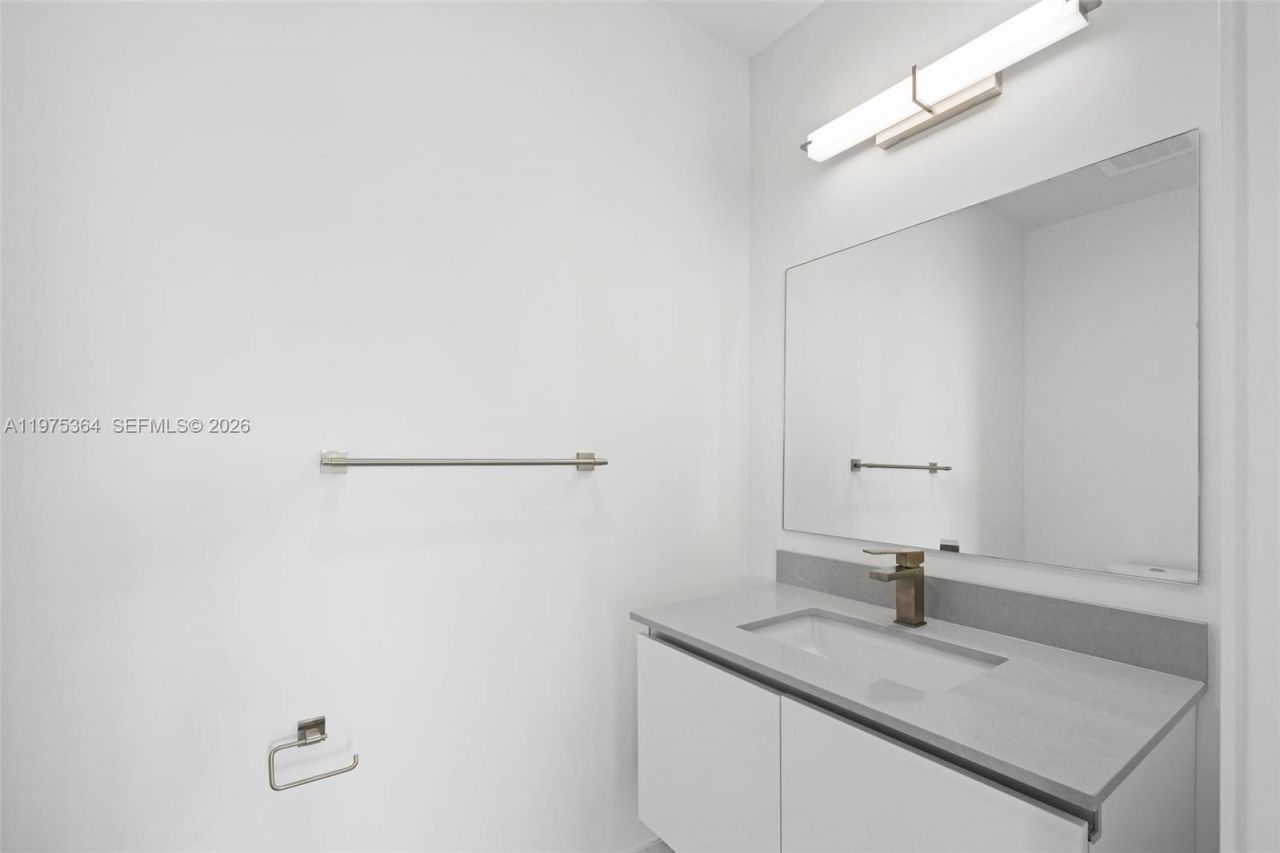 101 Diplomat Pkwy, Unit 1211, Hallandale Beach, FL 33009 Photo