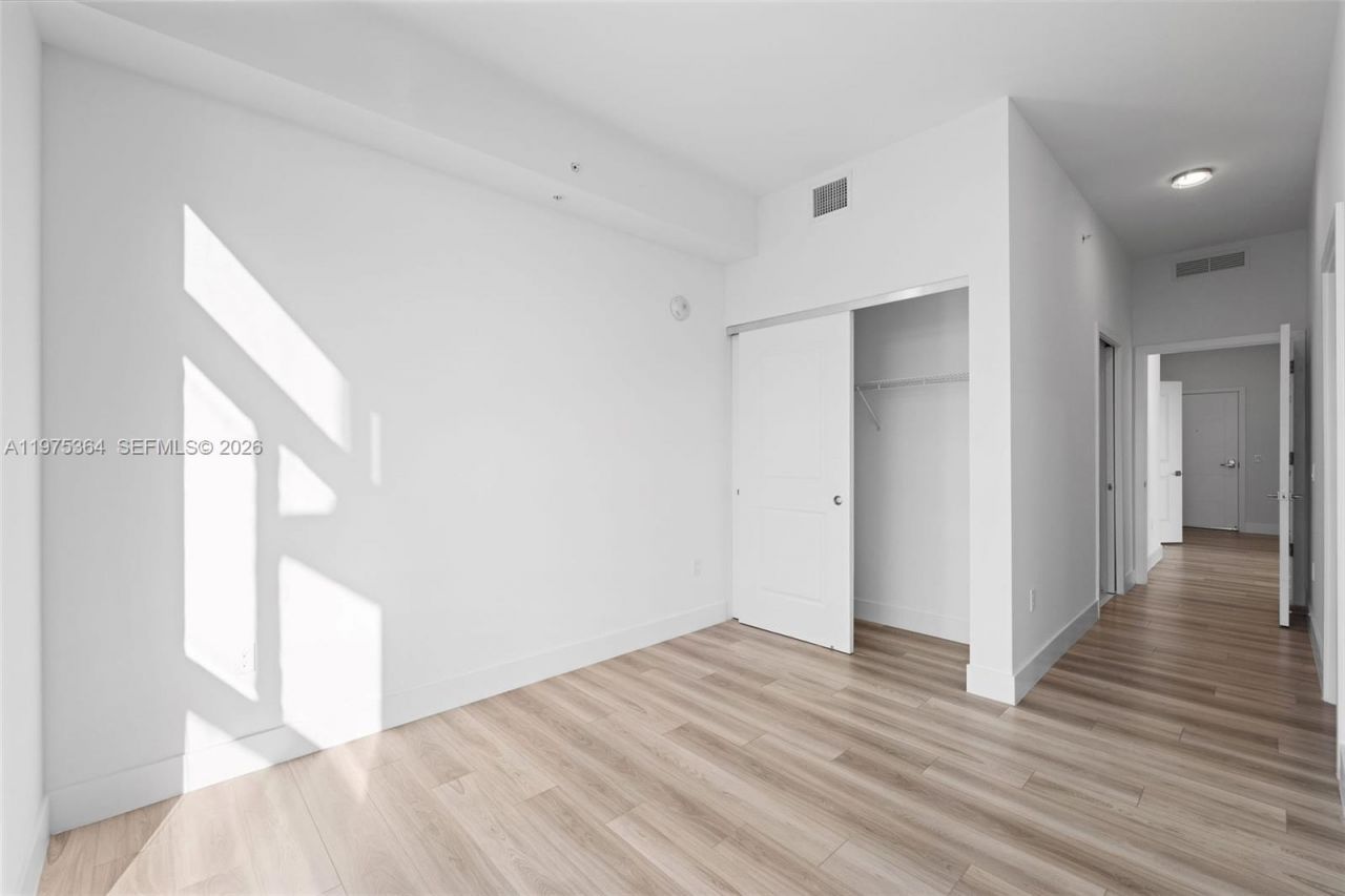 101 Diplomat Pkwy, Unit 1211, Hallandale Beach, FL 33009 Photo