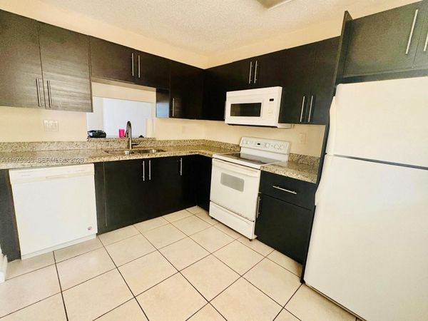 1800 SW 81st Ave, Unit 1100, North Lauderdale, FL 33068