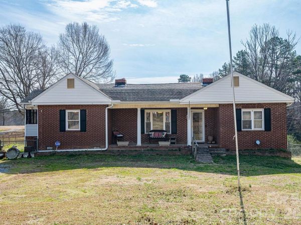 3325 Fairview Drive , Gastonia, NC 28052