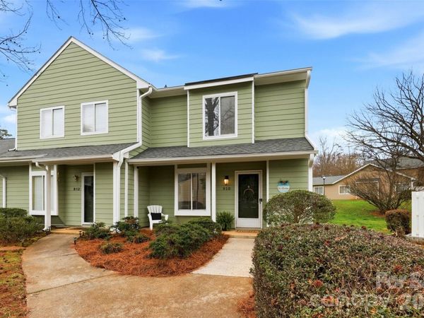 910 Sardis Cove Drive, Charlotte, NC 28270