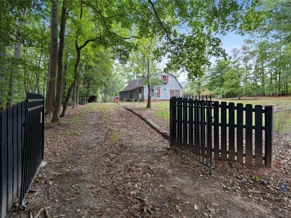 5555 Elliott Road , Powder Springs, GA 30127