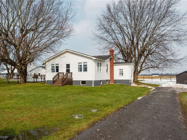 16352 Nauvoo Road , Middlefield, OH 44062